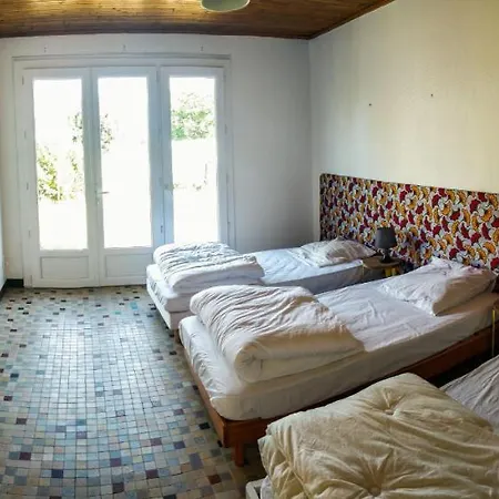 Maison Avec Grand Jardin 300m De La *